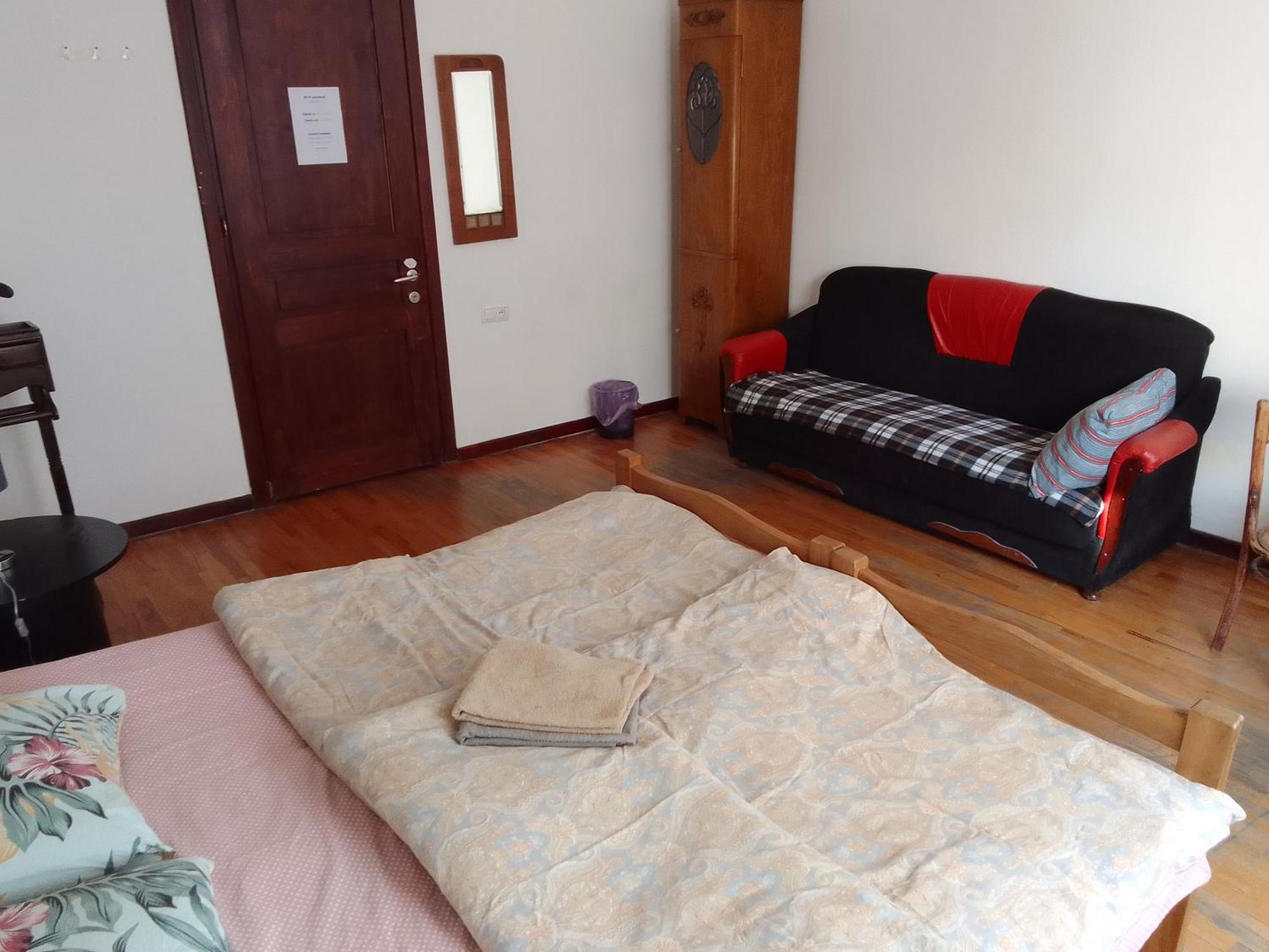 Diwan Hostel Tbilisi Exterior photo