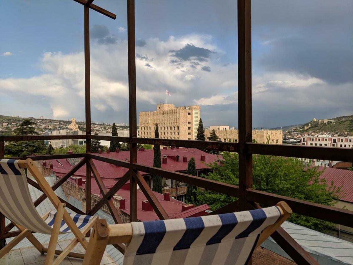 Diwan Hostel Tbilisi Exterior photo